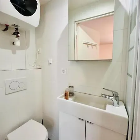 Au Centre De Saint-michel/st Germain Despres *